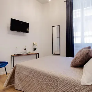 בית הארחה The Venue Sistina **