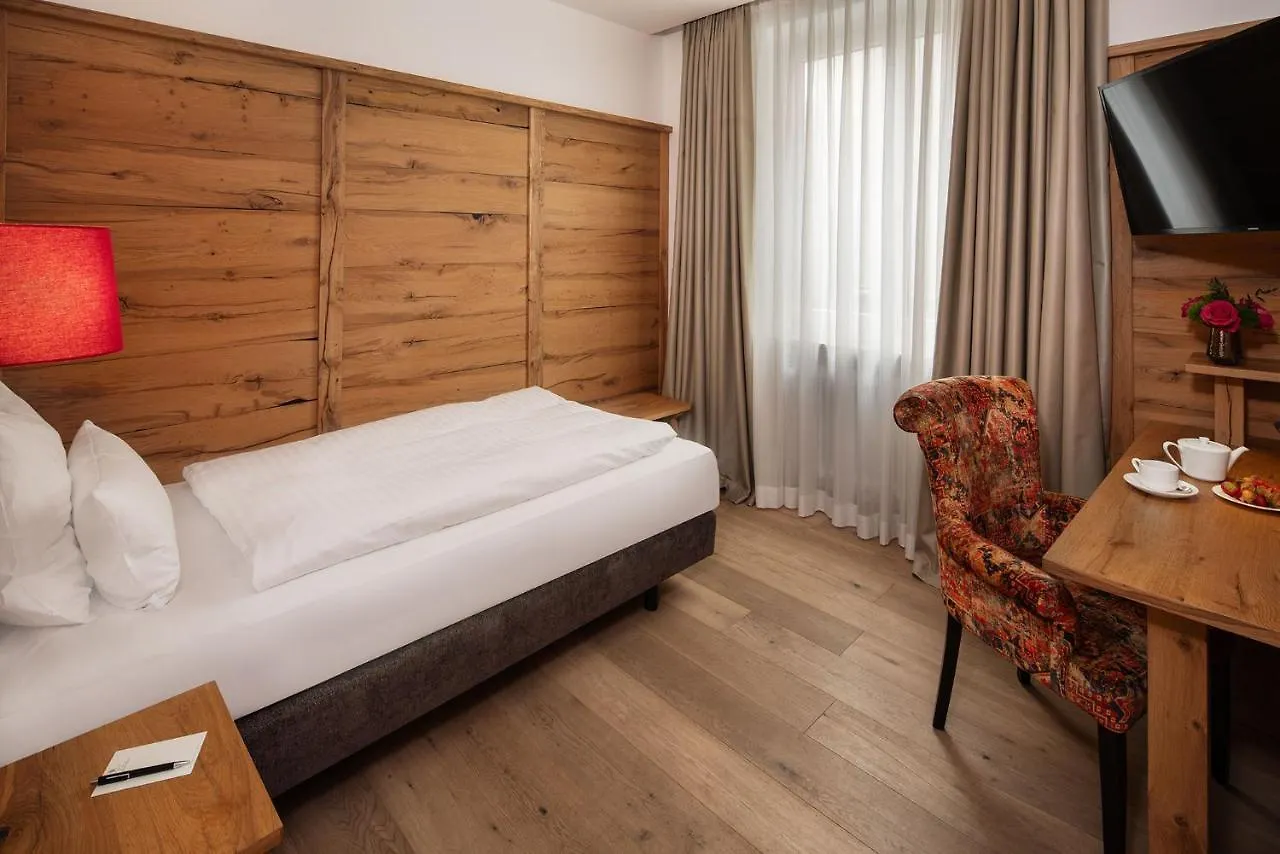 Eden Hotel Wolff Munich 4*,